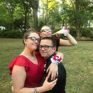 Meet your Posher, Ella